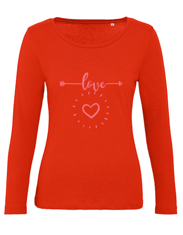 "Love" in Rot: Der Organic Inspire Pullover – Ein modisches Liebesbekenntnis in leuchtendem Rot."