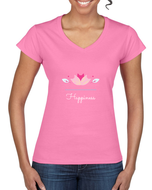"Happiness: Das Ladies' Softstyle® V-Neck T-Shirt – Trage stolz das Glück des Augenblicks mit zeitloser Eleganz."